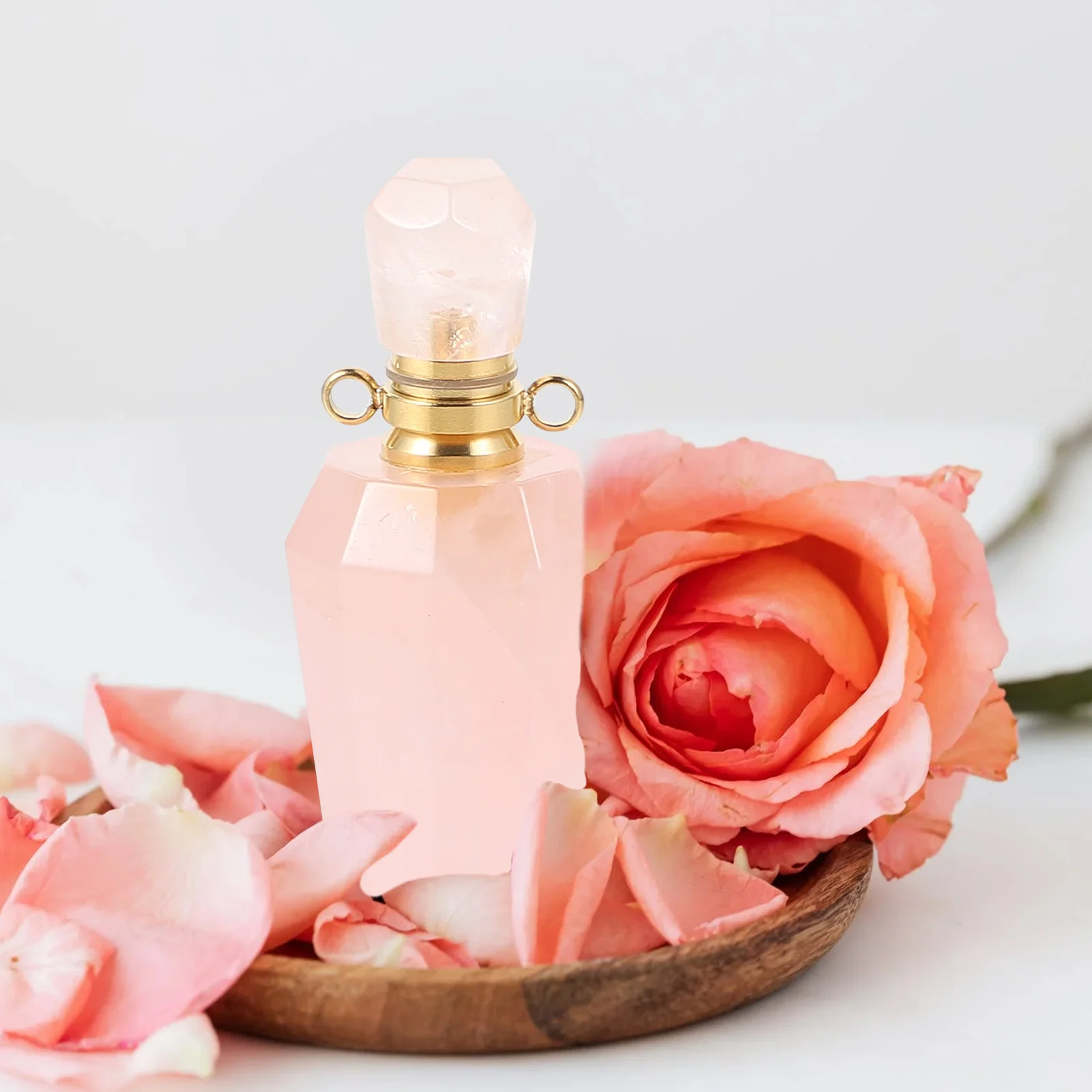 

1Pcs Refillable Aromatherapy Bottle Essential Oil Pendant Necklace Perfume Storage Diffuser Bottle Practical Aromatherapy Jar