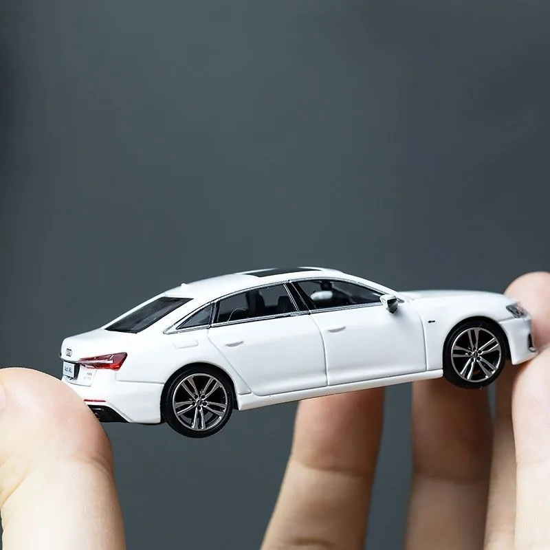 VAV 1/64 AUDI A6L Legering Motorvoertuig Speelgoed Spuitgieten Metaal Model Collectie Jongen Kerstcadeau
