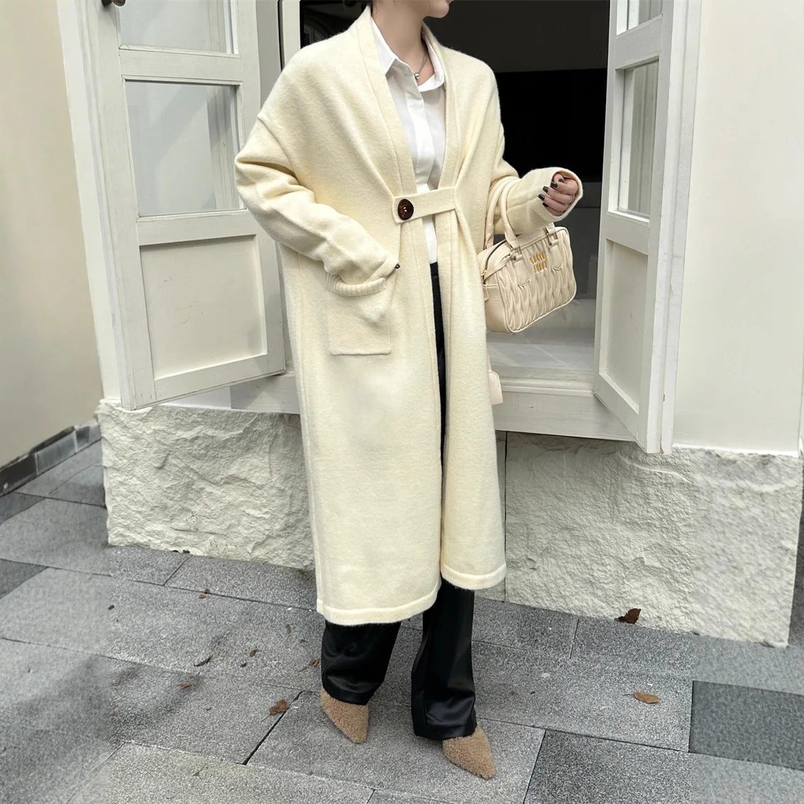 

Вязаный кардиган для женщин, длинный свитер, однотонный, с карманами, V-образным вырезом, длинными рукавами, на одной пуговице, свободный, толстый, повседневный, осень-зима 2026