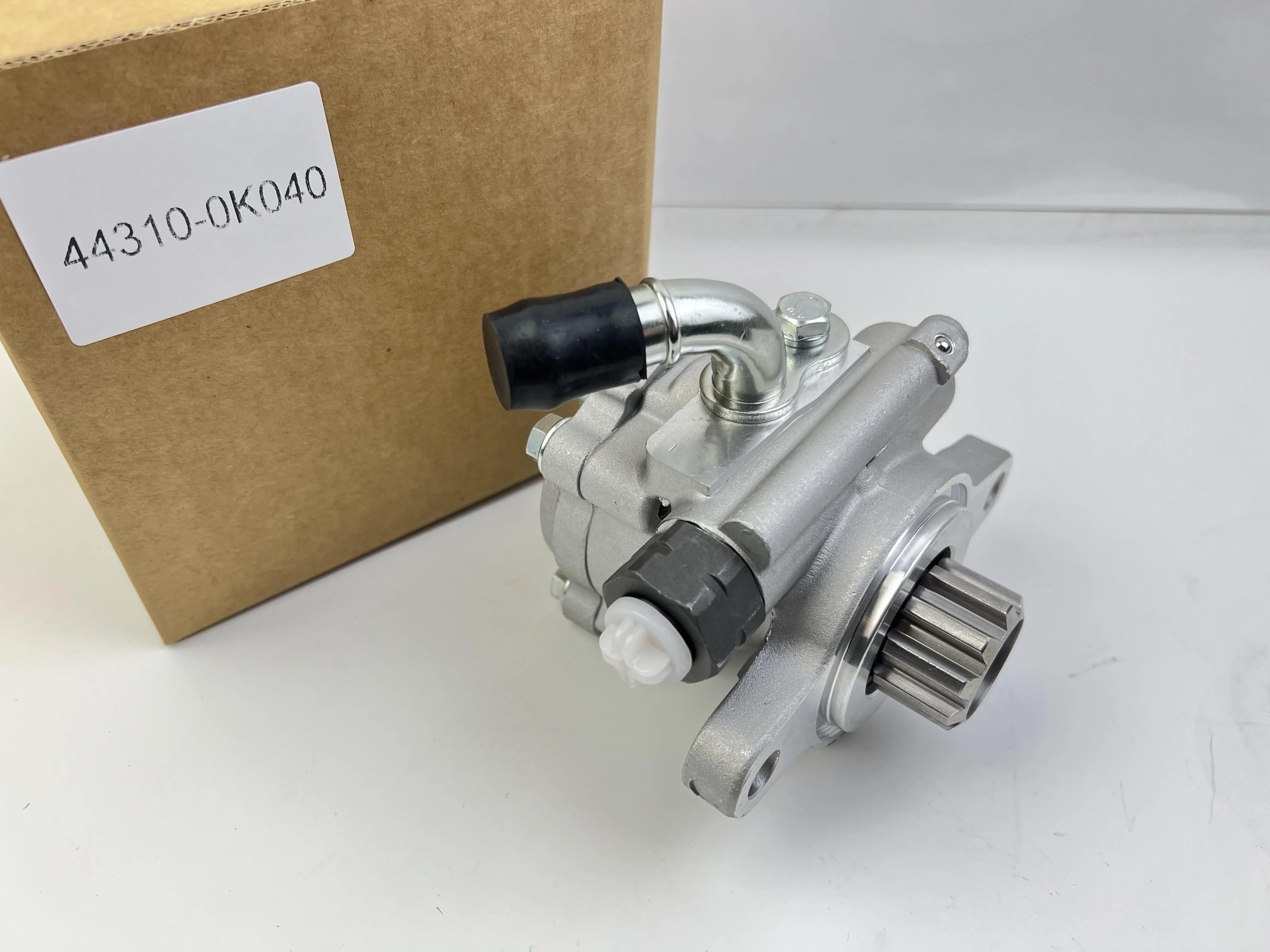 44310-0K040 自動車部品 パワーステアリングポンプ トヨタ ハイラックス（ヴィーゴ）KUN25 ハイエース 1KD-2KD 443100K040用
