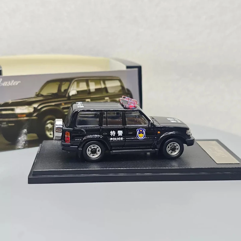 

Master 1:64 Scale Land Cruiser LC80 Alloy Simulation Car Model Static Collection Decorated Holiday Gifts Toys Souvenir Gift