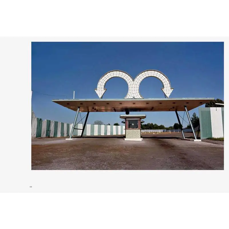 William Eggleston The Outlands Selected Works William Eggleston Rachel Kushner Robert Slifkin David Zwirner Books 9781644230770