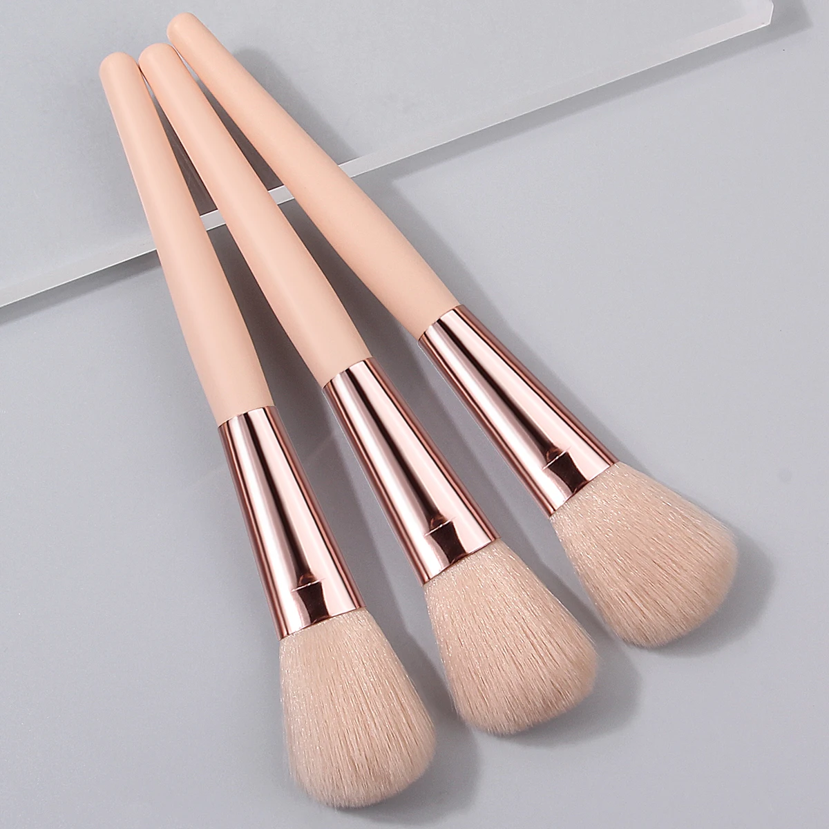 3PCS soft wooden-handled makeup brushes, blush brushes, contouring brushes, contouring brushes, beauty tools