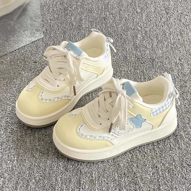 

Women's Cute Platform Sneakers Casual Lace-Up Shoes Fashion Sweet Style with Plaid Cartoon Details Comfort Outdoor Sports Shoes