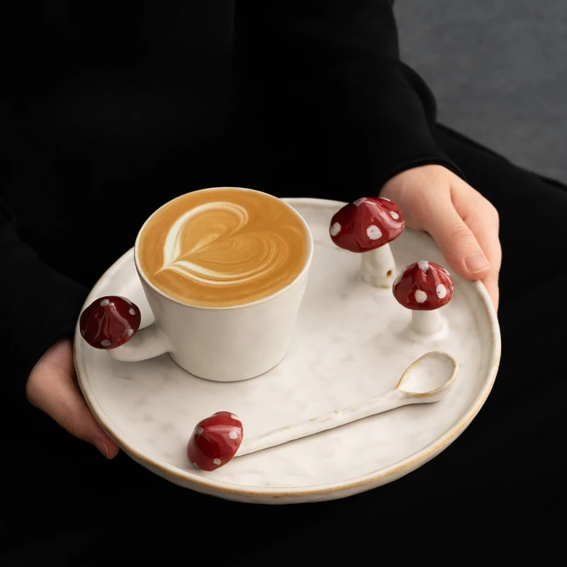 

Креативные милые керамические кружки в виде грибов, креативные кофейные чашки для завтрака, послеобеденная чашка с ложками, бытовая посуда для питья