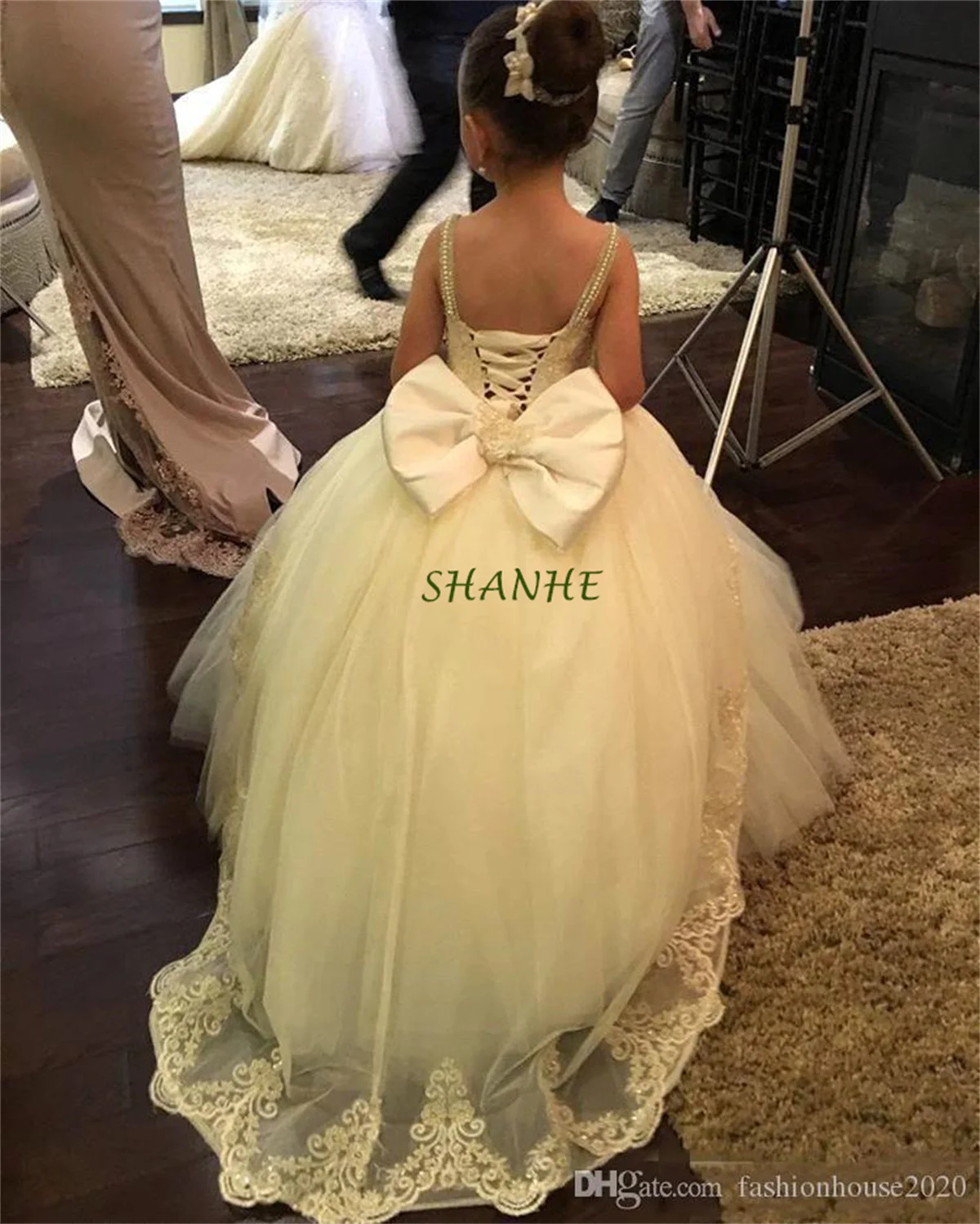 New Cute Flower Girls Dresses For Weddings Sleeveless Lace Appliques Beaded Corset Back With Bow Little Kids Holy First Communio