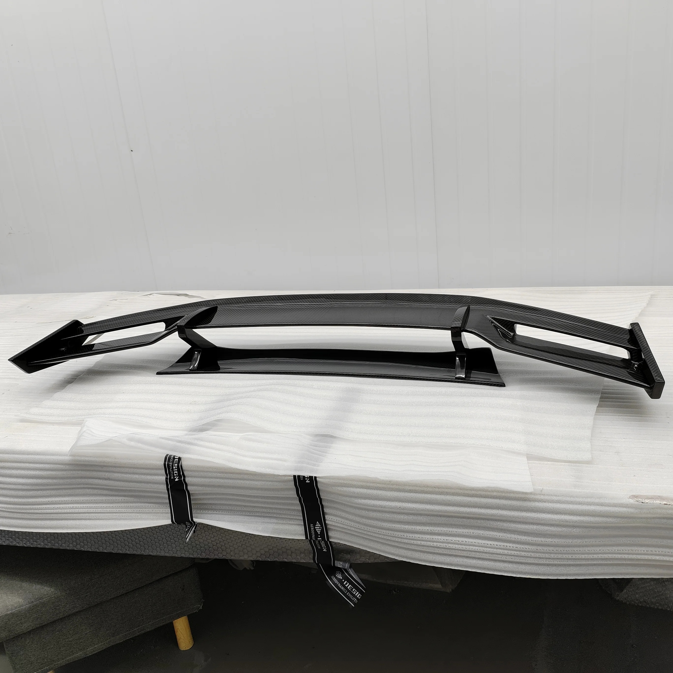3K Twill Dry Carbon Body Kit Rear Wing Spoiler for McLaren GT Rear Diffuser MIW Design Style