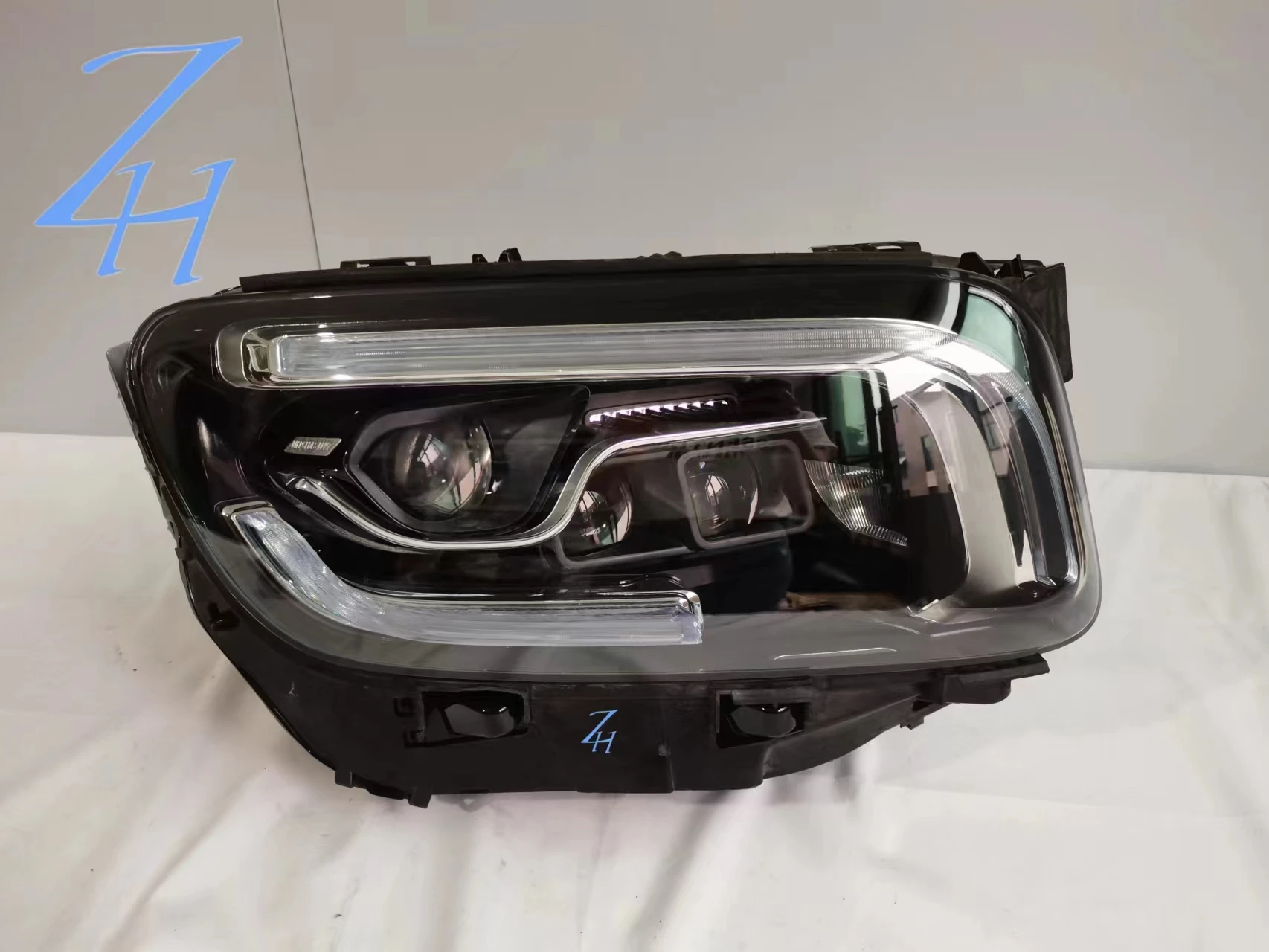 For Mercedes-Benz GLB A247 AMG Headlights GLB200 220 250 headlights assembly original geometric multi-beam LED lights