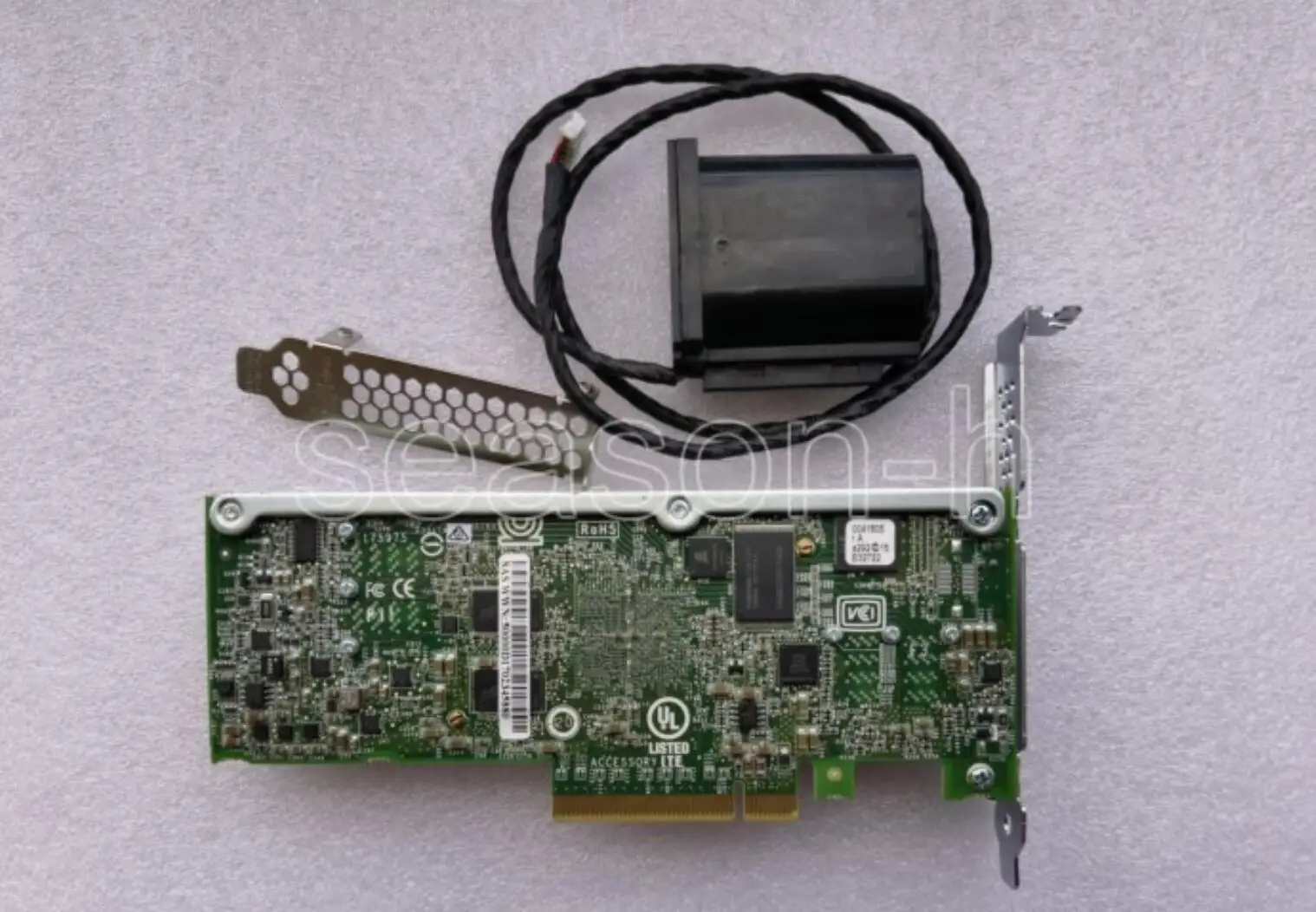 Imagem -02 - Adaptador com Bateria Asr81605zq 81605zq 12 gb s 16 Portas Pci-e3.0 x8 Sas Sata 700cc