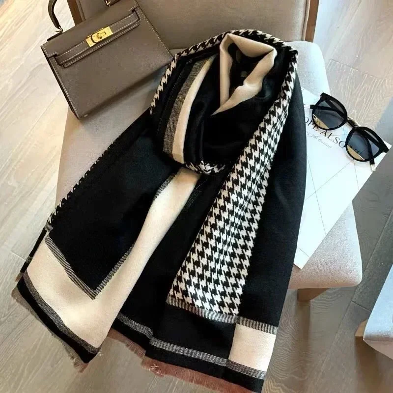 Luxury Brand Scarf H Letter Women's Scarf Winter Warm Thickened Large Shawl Versatile Cashmere Scarves Elegant Fashion Scarves