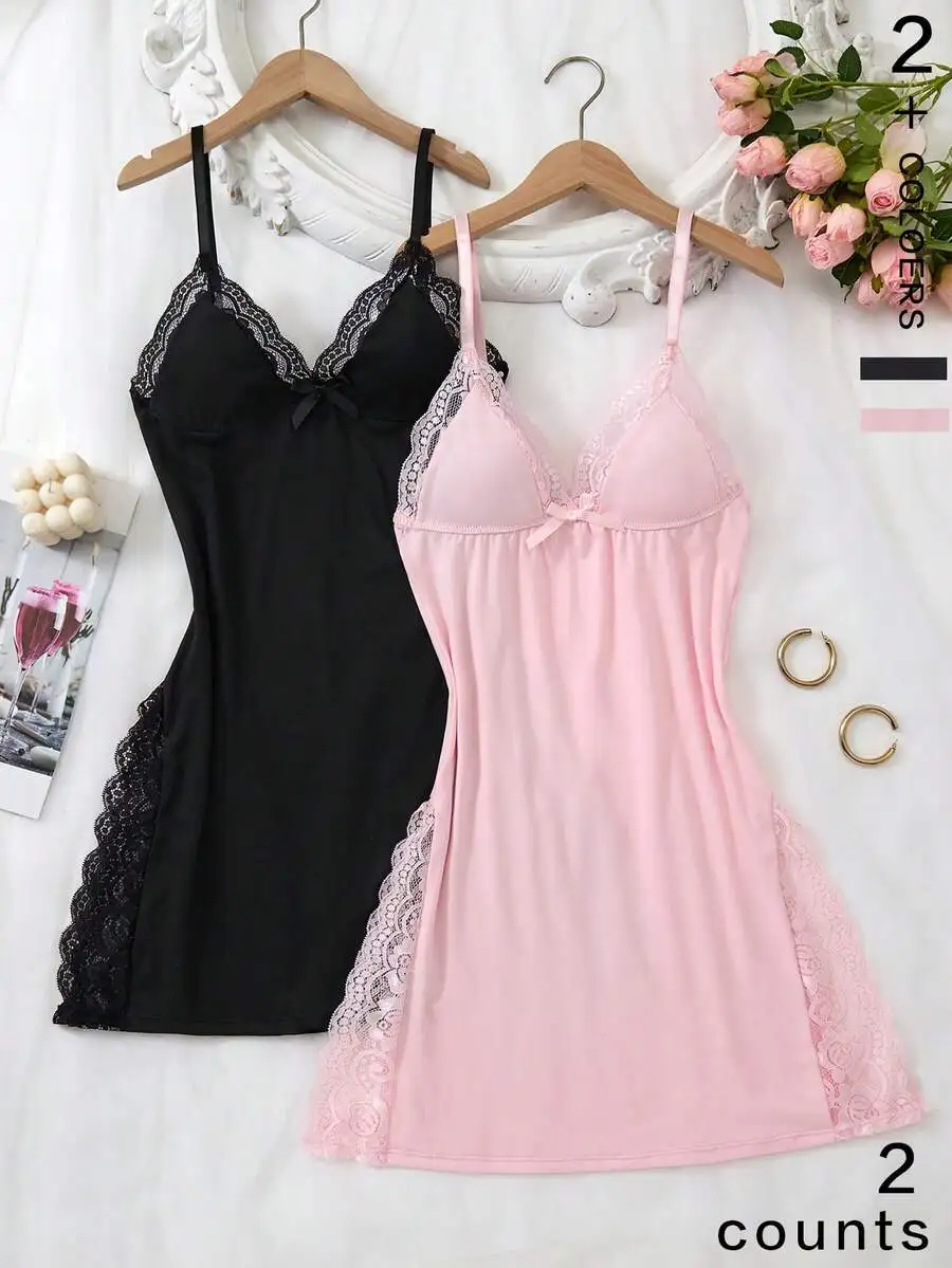 

2pcs Lace Patchwork Bow Decor Romantic Side Slit Camisole Nightgown
