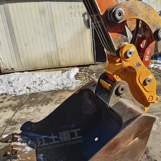 

Casting Triple Quick Hitch Coupler Hydraulic Quick Coupler