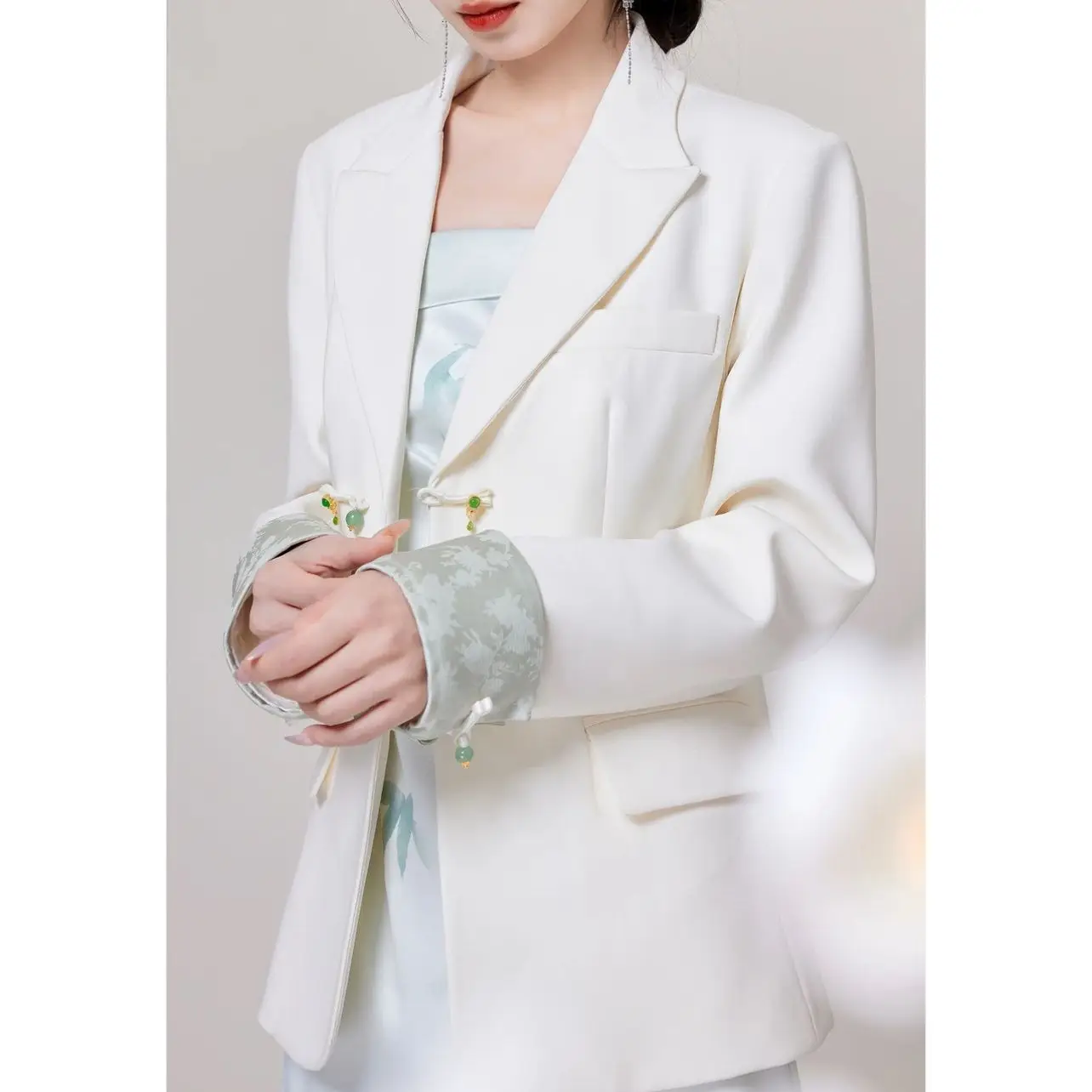 4-B9  Moonlight White Tea 2024 Spring New Chinese Temperament Fashion Women\'s S White Suit Jacket