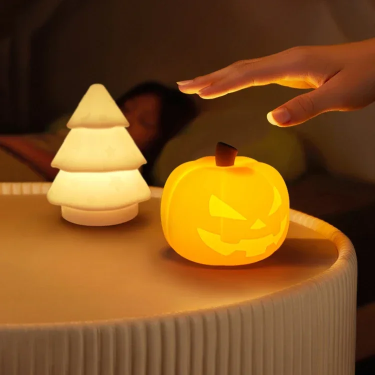 

Fun Pumpkin Shooting Light with Dry Battery To Create A Sleep Atmosphere Light USB Charging Bedhead Cartoon Silicone Night Light