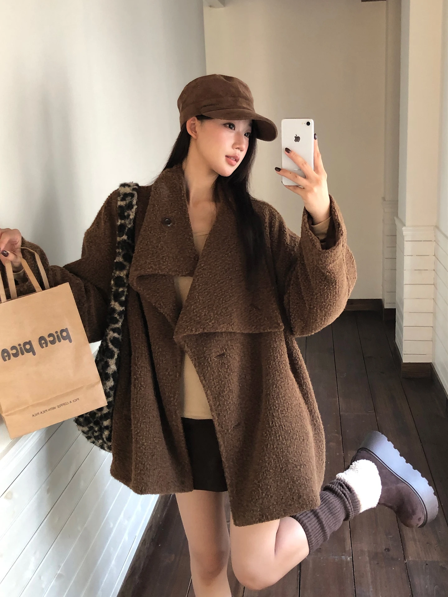 

Red Celebri Studio Furry Jaet Women's Autumn Winter 2025 New Fce Lined Cotton Coat High End Cosy Warm Brown Cottonwear