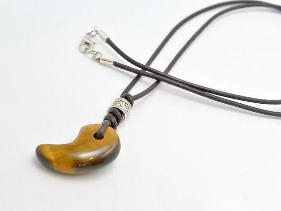 Mgatama necklace, Leather and stone, Men's necklace, Comma shaped, Tiger eye Magatama, Yoga, Zen spirit, Japanese talisman