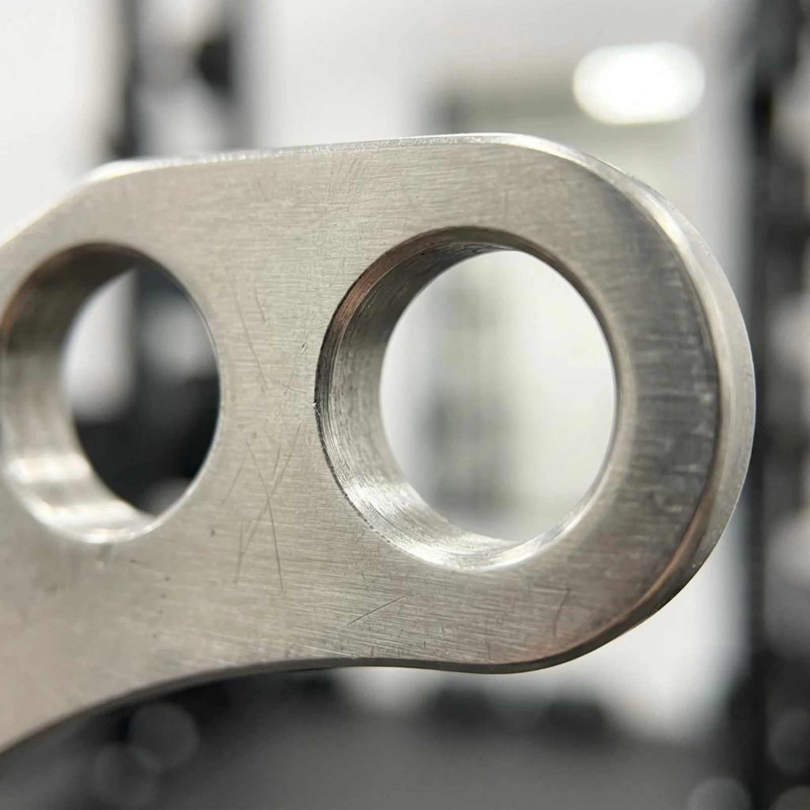 

V Shape Cable Connector Heavy-Duty Pulley Adaptor Plate Double to Single Pulley Adapter Even Pull Exercise Gear Universal Fit