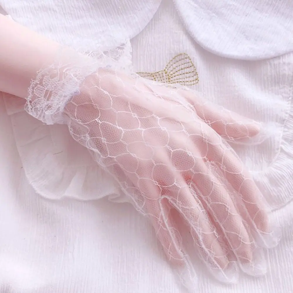 Autumn Summer Women Gloves Stretchy Sexy Lace Short Tulle Full Finger Mittens Lotus Leaf Sheers Elegant Lady Driving Gloves