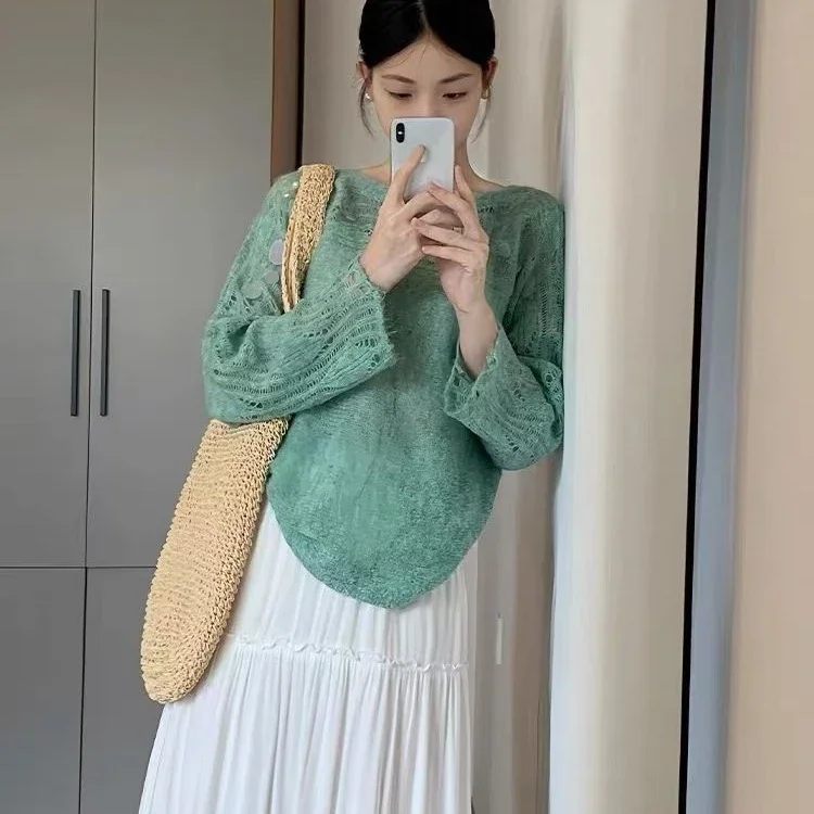 

Hollow Top Knit Sweater with Sequin Sweater Premium New Pullover Loose and Fresh