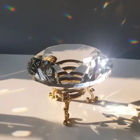 30-80 मिमी AB रंगीन K9 क्रिस्टल डायमंड पेपरवेट सजावटी रेनबो मेकर प्रिज्म ग्लास डायमंड वेडिंग रूम डेस्कटॉप सजावट 10 best sales जादू की किताब - №3