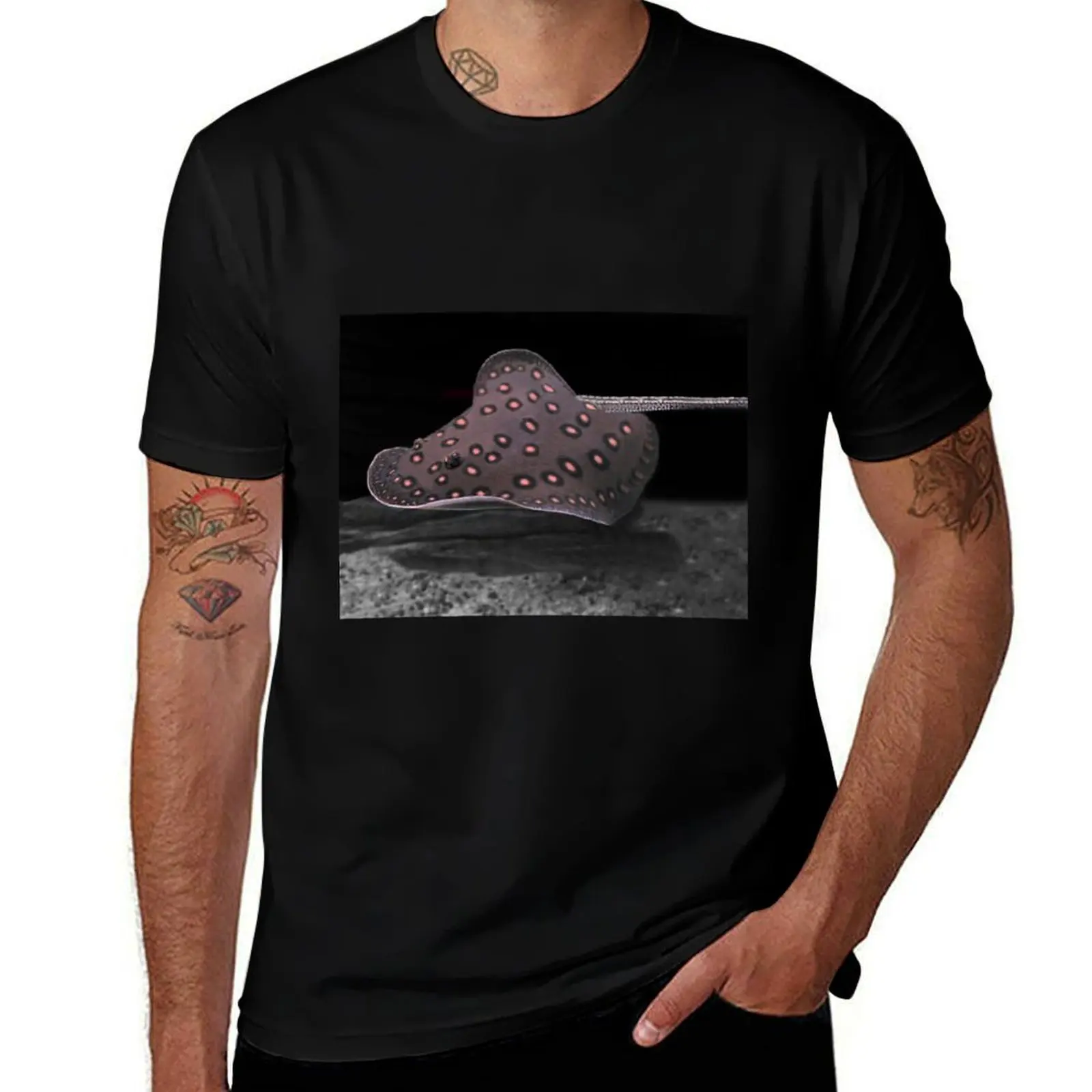 (?????) FULL SPOTTED ORANGE MOTORO STINGRAY (?????) T-Shirt Lightweight Running Sports T-Shirt