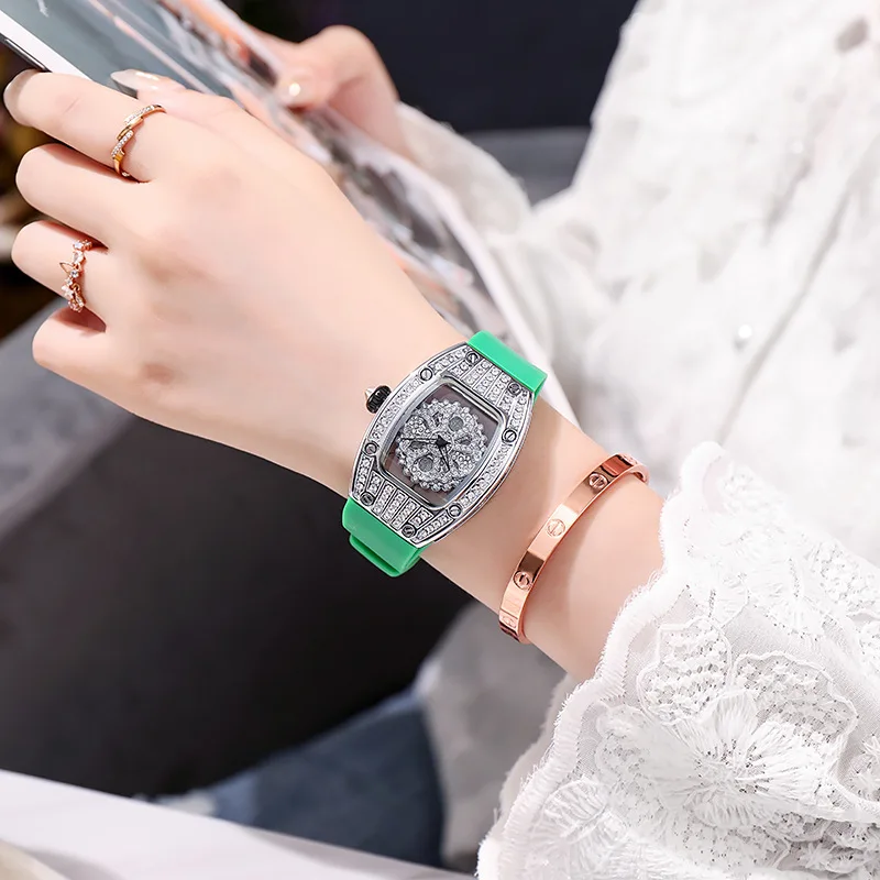 Ladies Watch Pentagram Rhinestone Spinning Diamond Face para As Mulheres Silicone Strap Sports Quartz Richard Watch Relojes Para Mujer