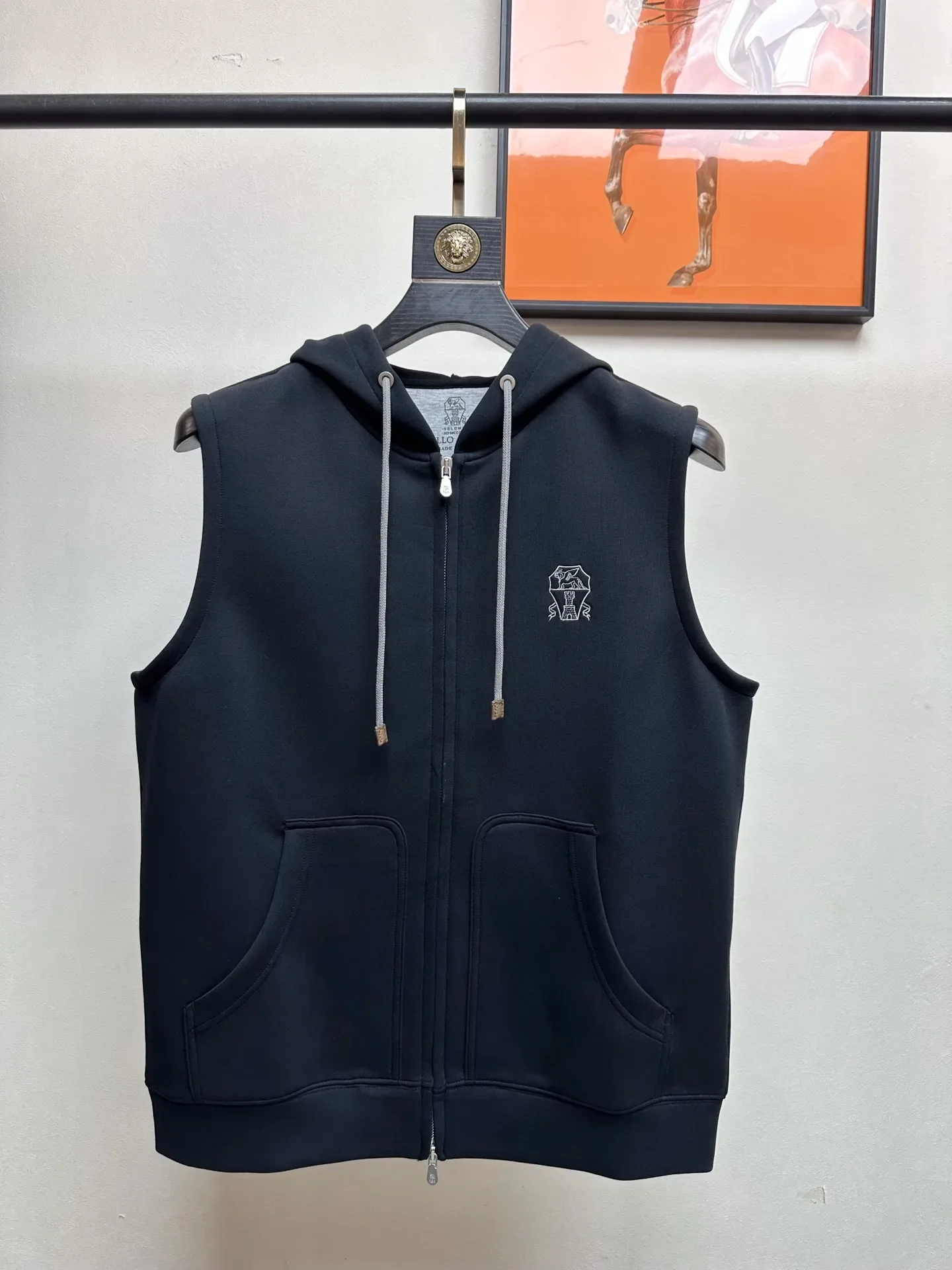 

2025 DIKU JING New Autumn And Winter Hooded Vest, Using Specially Woven Tencel Space Cotton Sweater Fabric