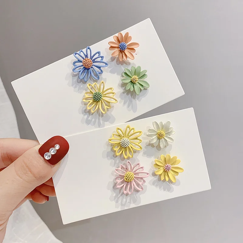 Asymmetrical Small Daisy Flower Earrings Candy Color Geometric Hollow Flowers Earrings Chrysanthemum Women Party Jewelry Gift