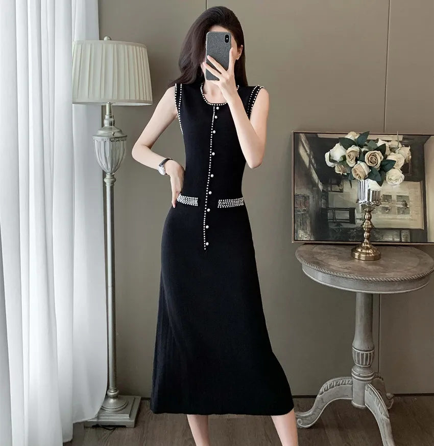 Elegant French Women O Neck Sleeveless Tank Knitted Midi Dress 2024 New Summer Pearls Decoration Slim Bodycon Pleated Vestidos