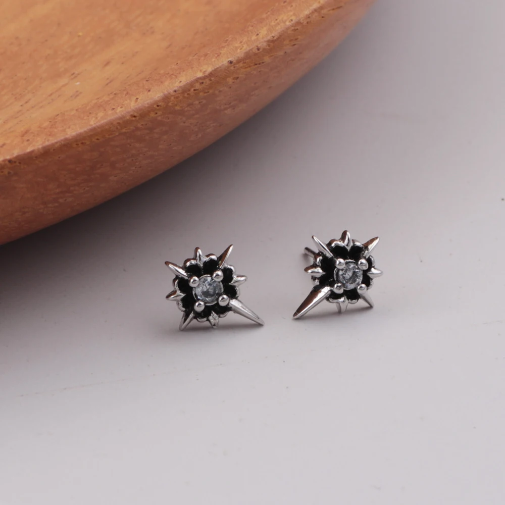 

Серьги из стерлингового серебра 925 пробы с шестиугольным цирконием, модные и модные, подходящие для девочек и мальчиков, которые можно носить ювелирные изделия