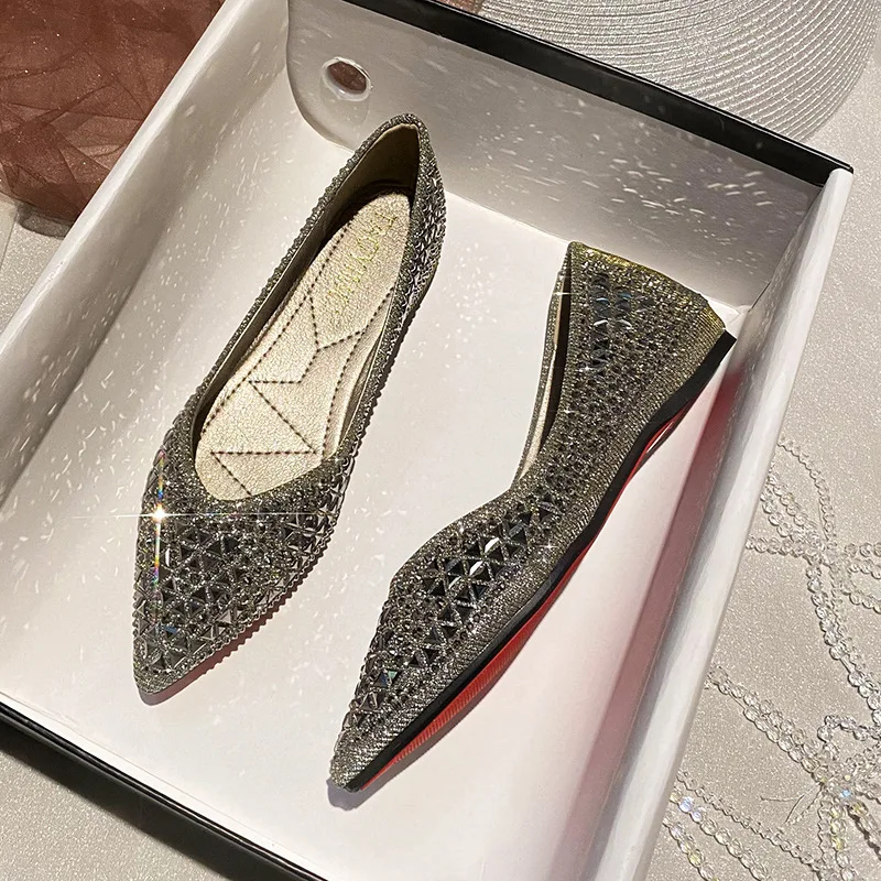 Women's Pointed Flats 2025 fashion New Shallow Diamond Soft Sole Butterfly Shoes Women Casual Boat Shoes Large size 43