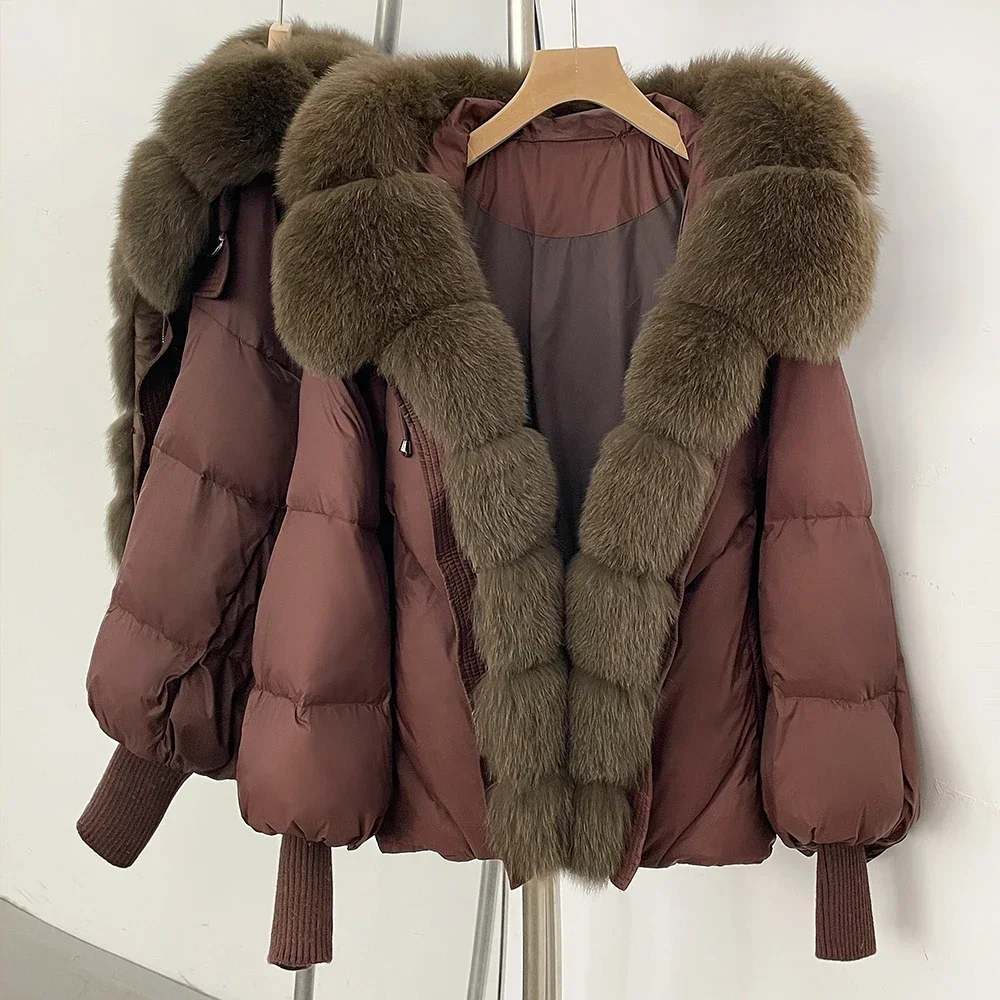 OFTBUY Neuer Wintermantel für Damen, Vollumhüllter Oversize-Mantel mit Echtfuchspelzkragen, Gestrickten Manschetten, Puffärmeln, Kurzer Daunenpuffermantel – Detail 13