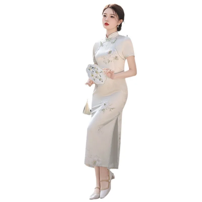 

Traditional Chinese Clothing Flower Print Costume Elegant Silk Dress Stand Collar Short Sleeved Side Slit Slim Fit Cheongsam