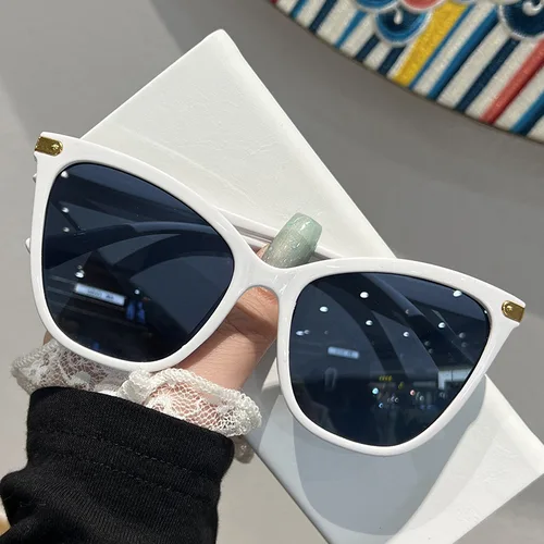 Imagen 2 del producto 2025 Gafas de sol populares de diseño de ojo de gato, decoración de leopardo, gafas de sol con gradiente para mujer, gafas de sol de marca Ins, gafas de sol para dama