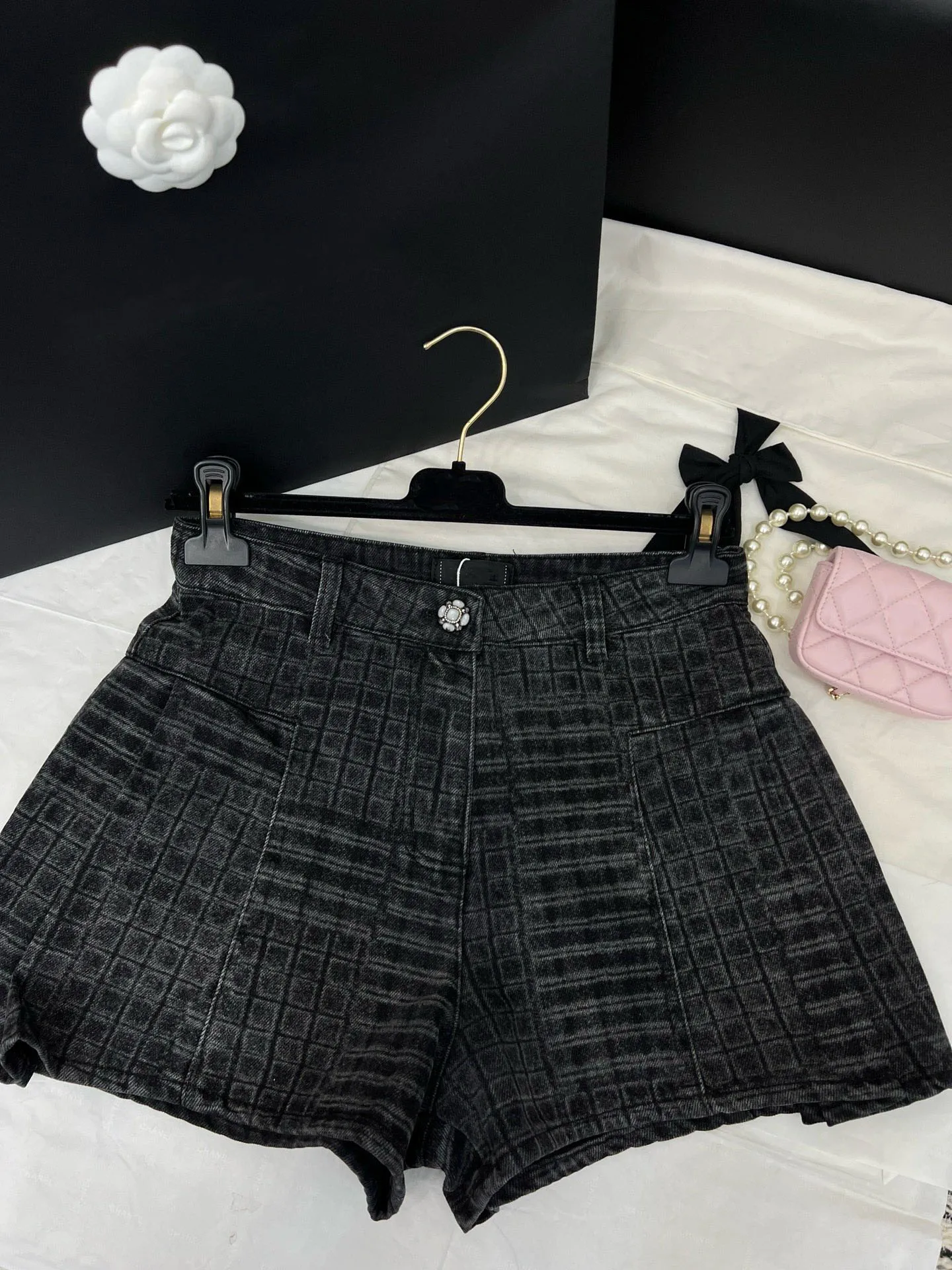 

2024 Summer and Autumn New High Quality Women's Clothing Grey plaid denim skirt pants 0719