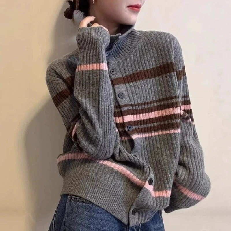 2026 Autumn and Winter Fashion New Design Sense Cashmere Warm Sweater Korean Color Blocked High Neck Knitted Cardigan
