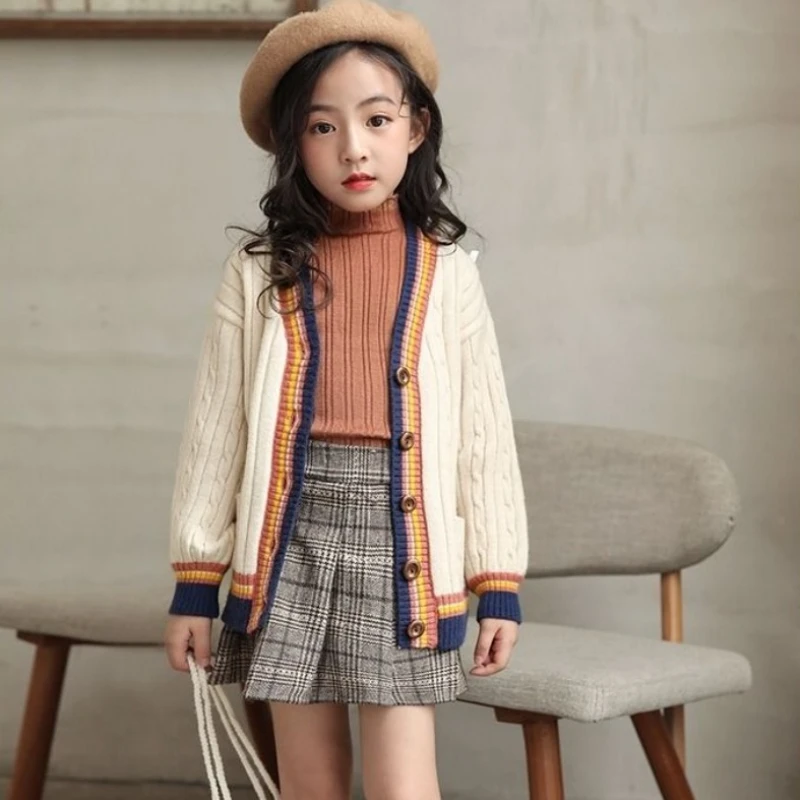 

Girl's Big Kids 2025 New Korean Style Knit Cardigan Outerwear for Autumn & Spring Stylish Children's Sweater Hot Sale