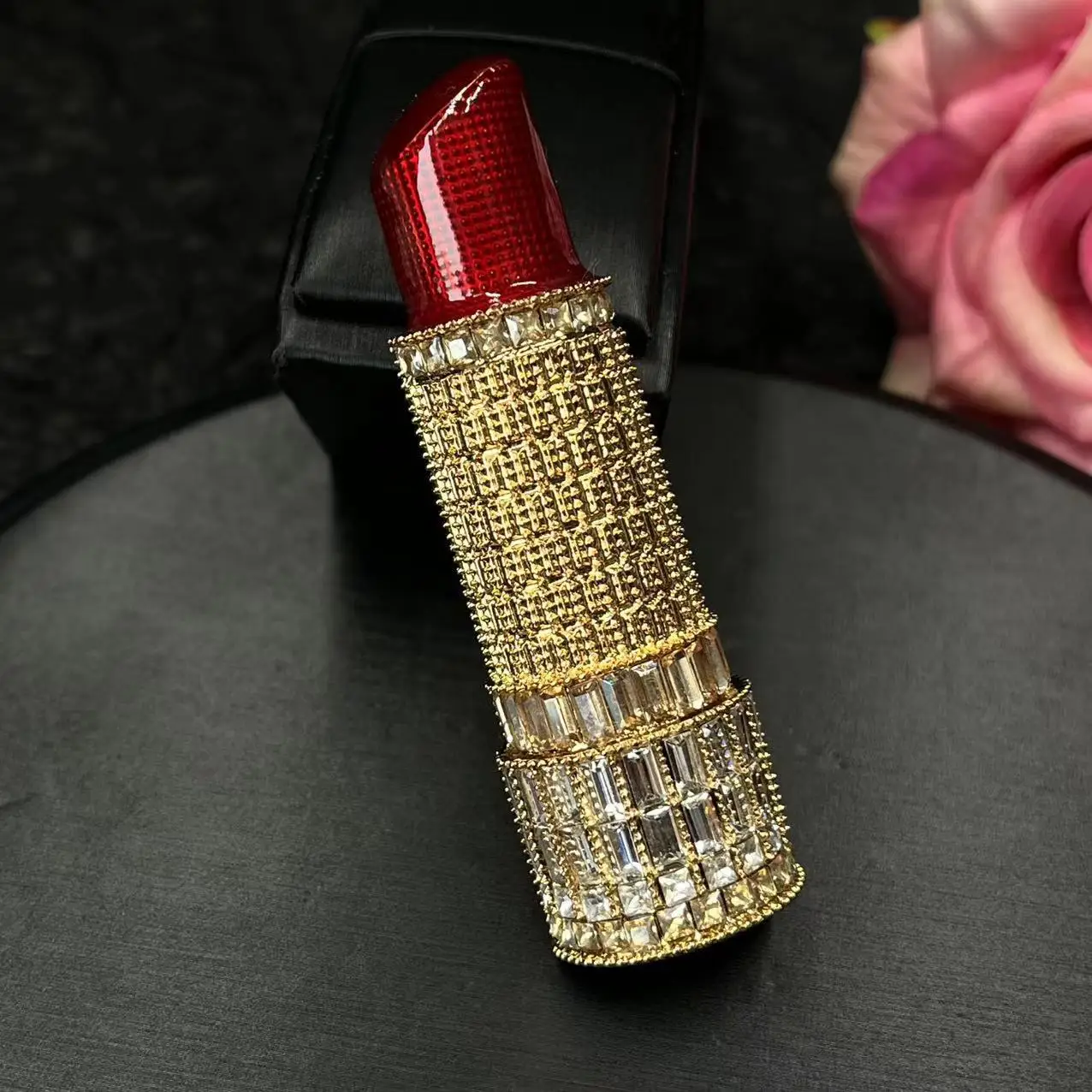 European and American Fashion Gold Plated Lipstick Brooches Rhinestone Brouch Jewelry For Women