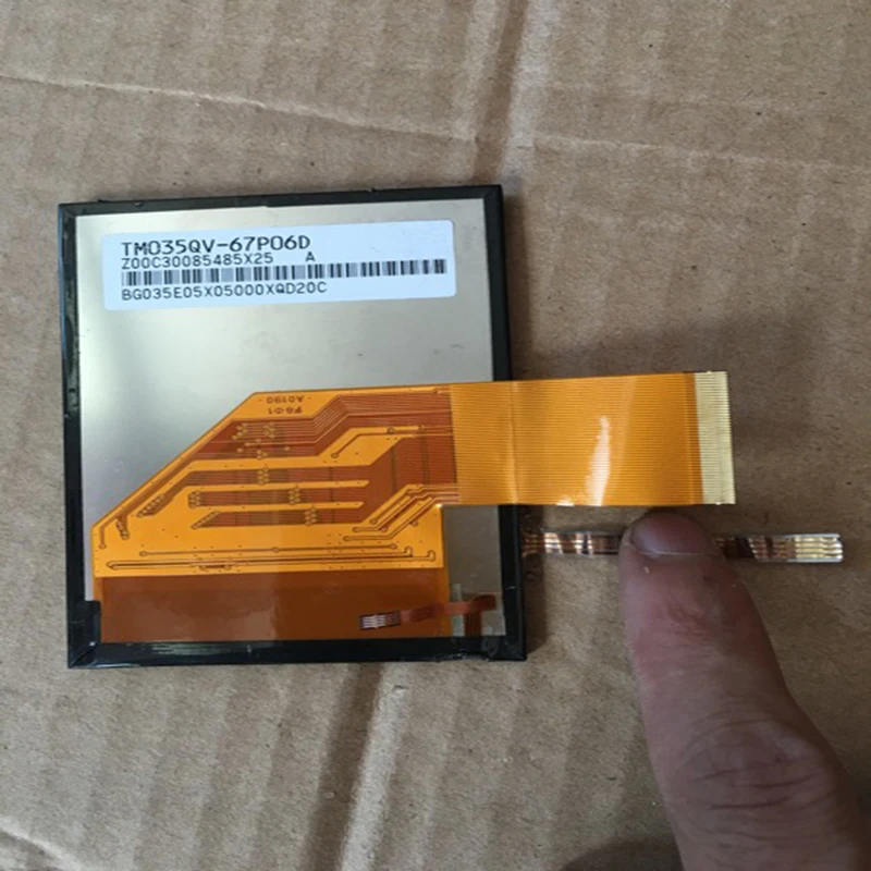 Display LCD con digitalizzatore Touch Screen TM035QV-67P06D