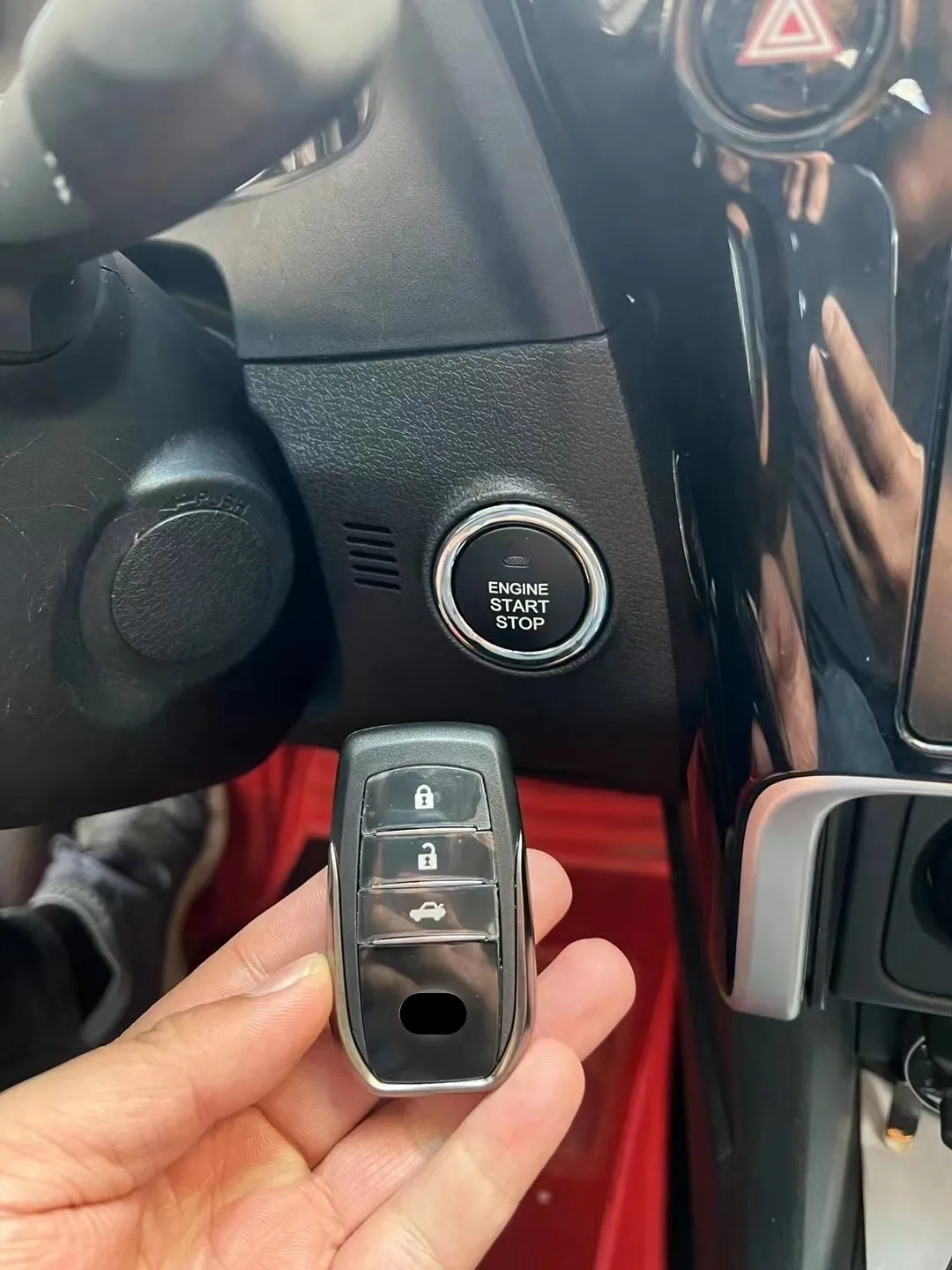 Add car keyless start stop system for TOYOTA COROLLA Remote start and comfort entry system One touch start New remote key