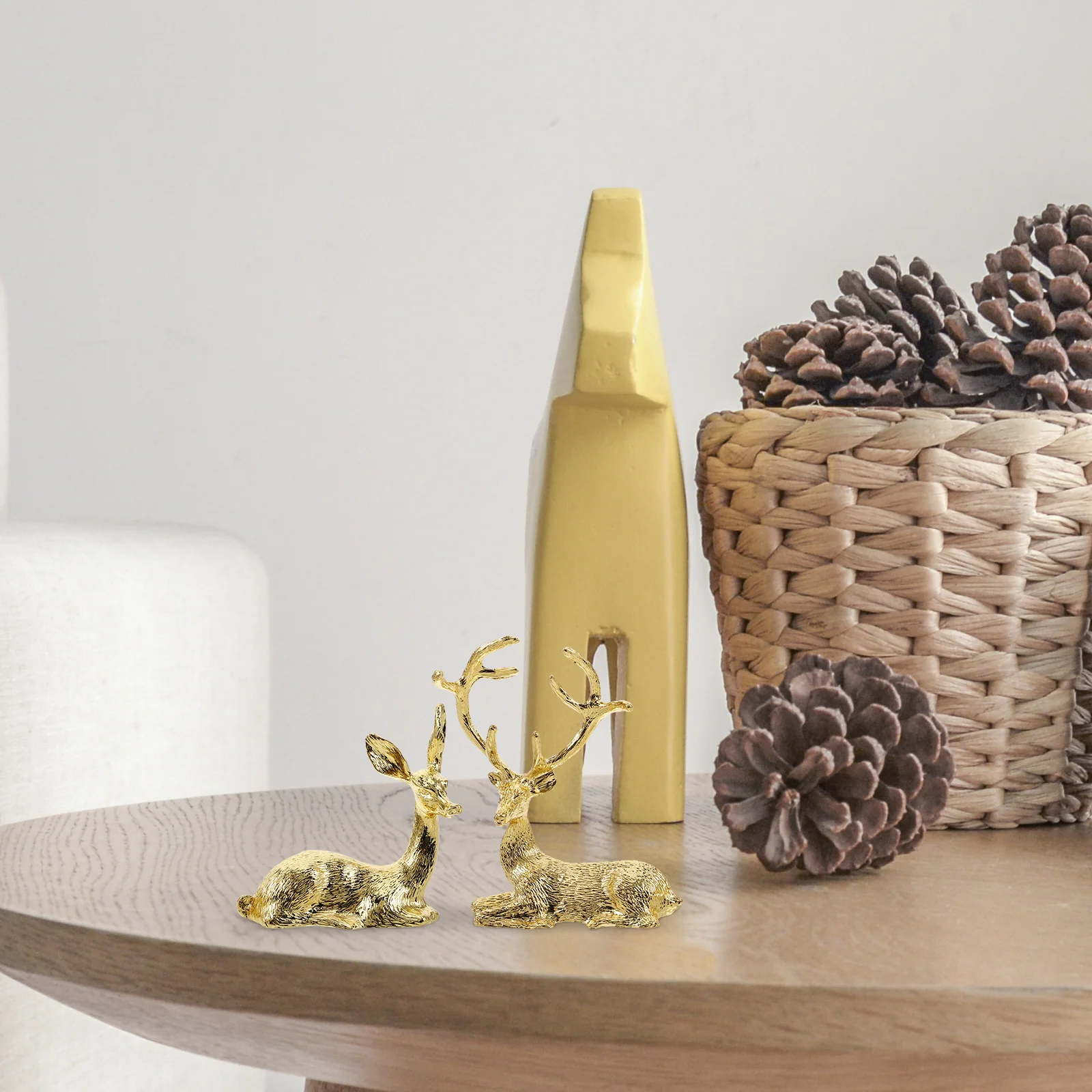 

2pcs Reindeer Metal Deer Statue Cute Desktop Decor For Living Room Christmas Miniature Ornament Home Decor Craft