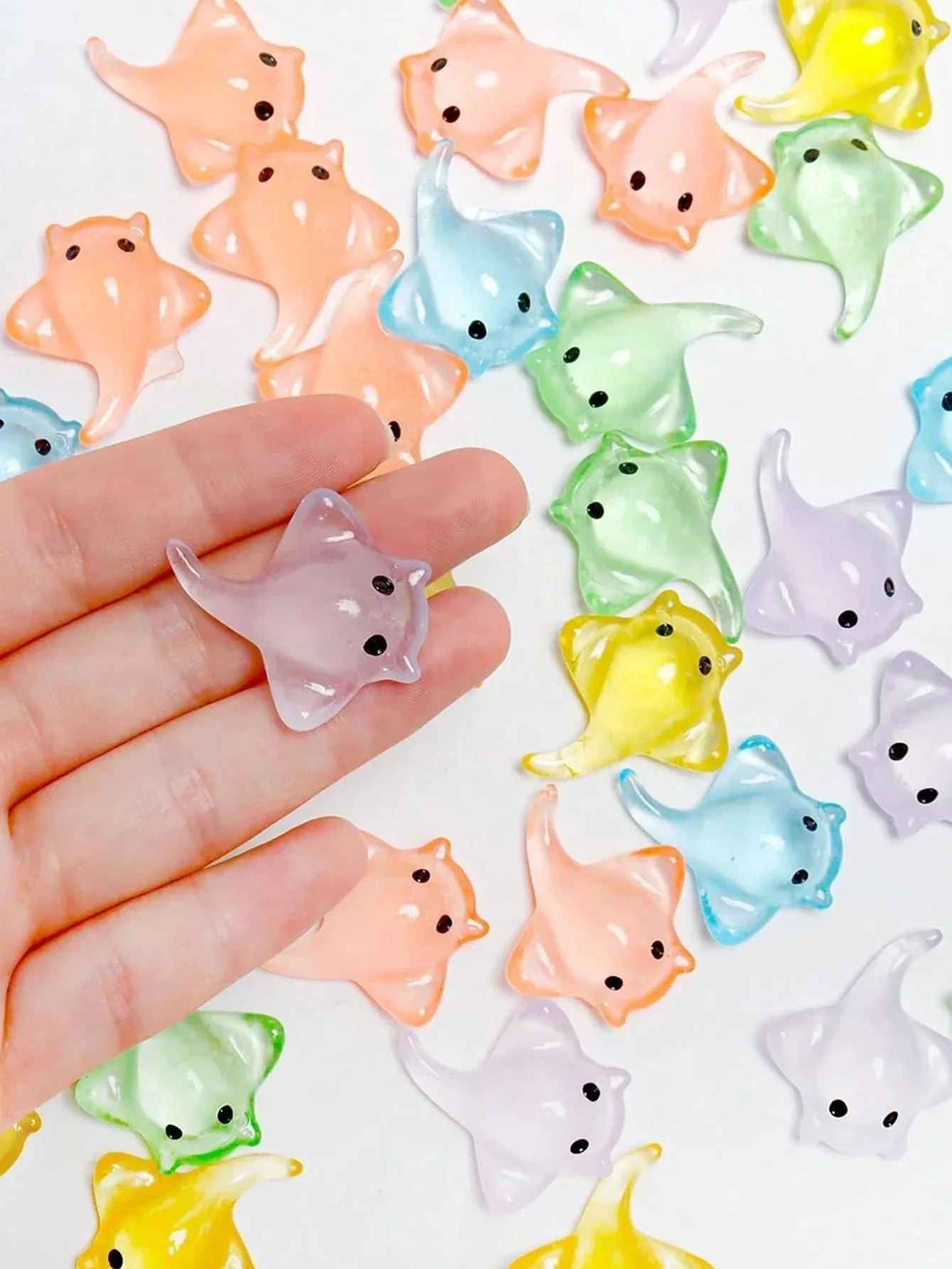 Miniature Sting Ray Figurines Mini Turtle Sculpture Realistic Resin Sting Ray Cake Topper Mini Sting Ray Sea Animal Figurine