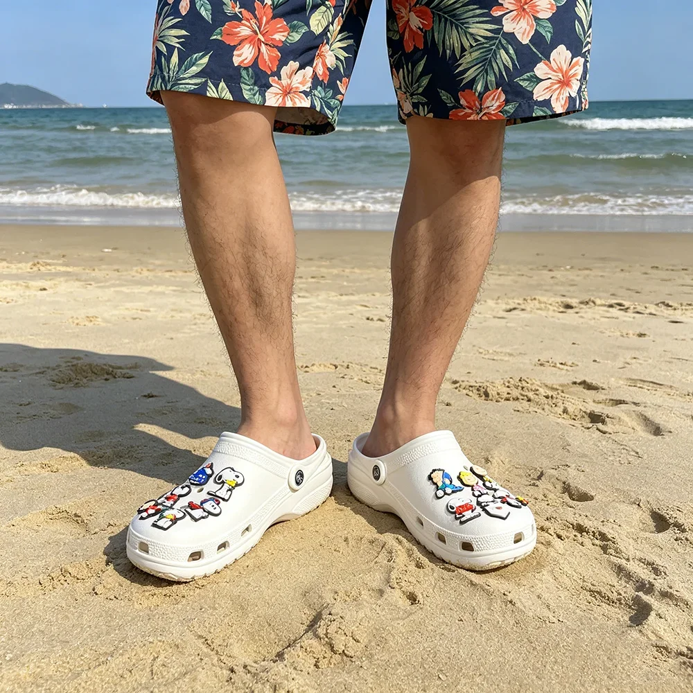 12 Stück Anime Snoopy Cartoon Schuh-Charms PVC Niedliche Deko-Accessoires Set für Clogs Sandalen DIY Ornamente Geschenk – Detail 6