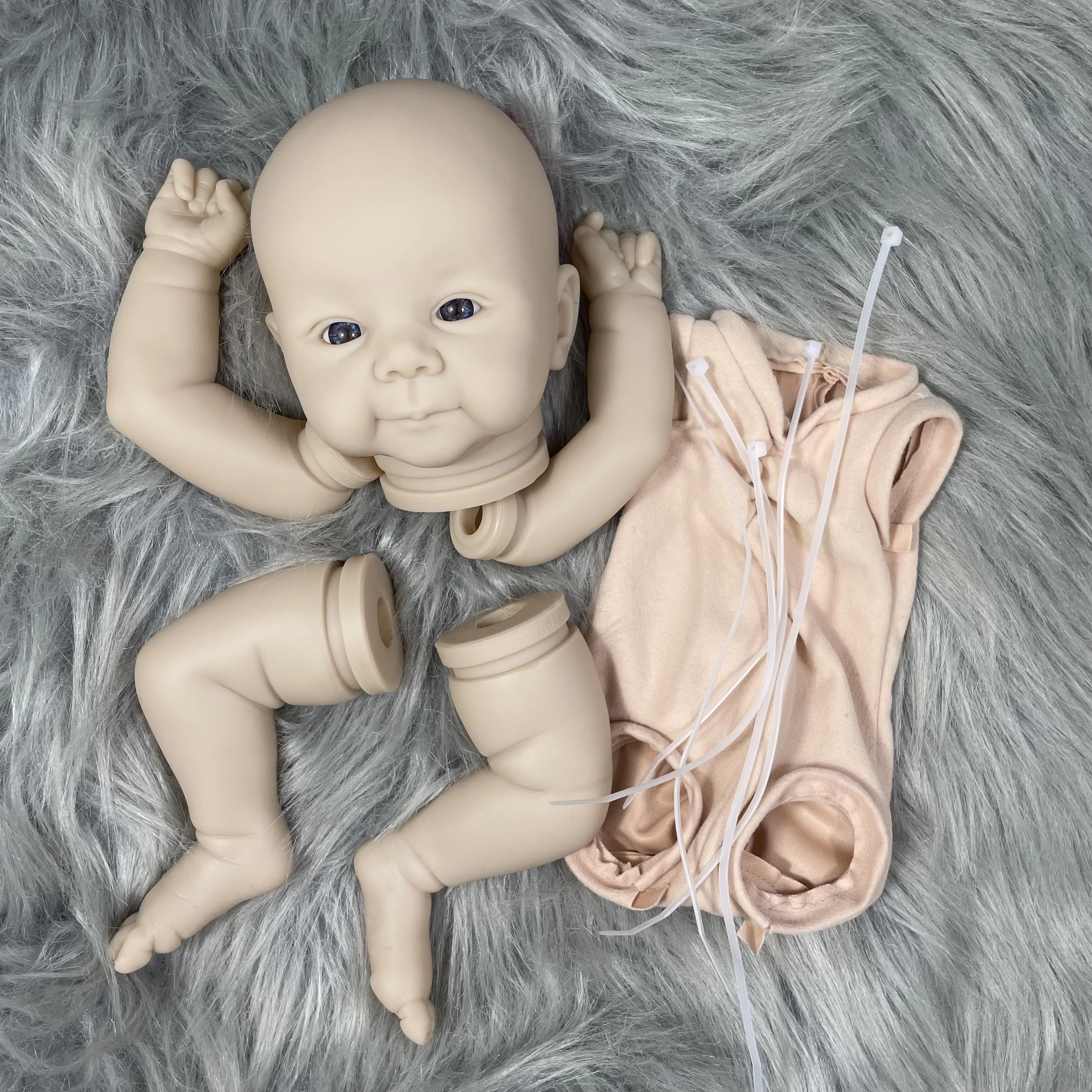 MRB 19 inch Vinyl Reborn Doll Kit Juliette Lifelike Unfinished Unpainted Mold Fresh Color Blank Vinyl Doll Kit with Cloth Body