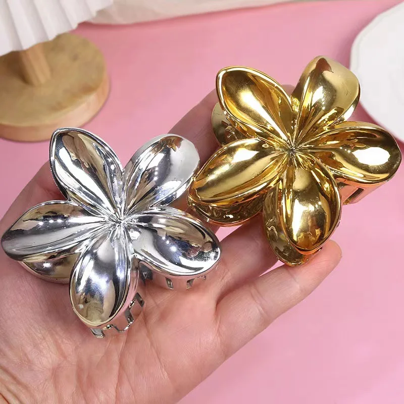 Simple gold and silver flower hair clip for women Retro glossy Acrylic hair claw Fashion Girls Hair Accessories