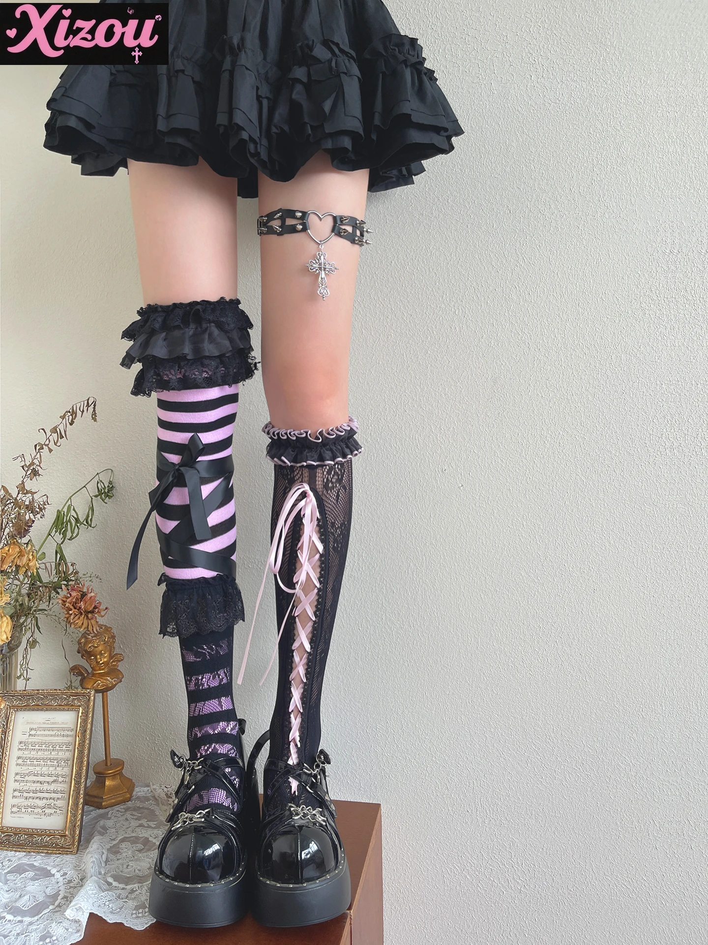 Japanese new gothic dark female pink black stripe strap lace mid tube knee thigh socks lolita girl stacked combination socks