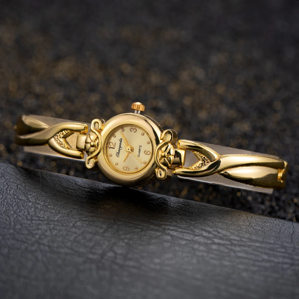Orologio vintage in oro moda per donna Orologio al quarzo elegante di lusso Bracciale modello da donna Orologi da polso casual Reloj Mujer