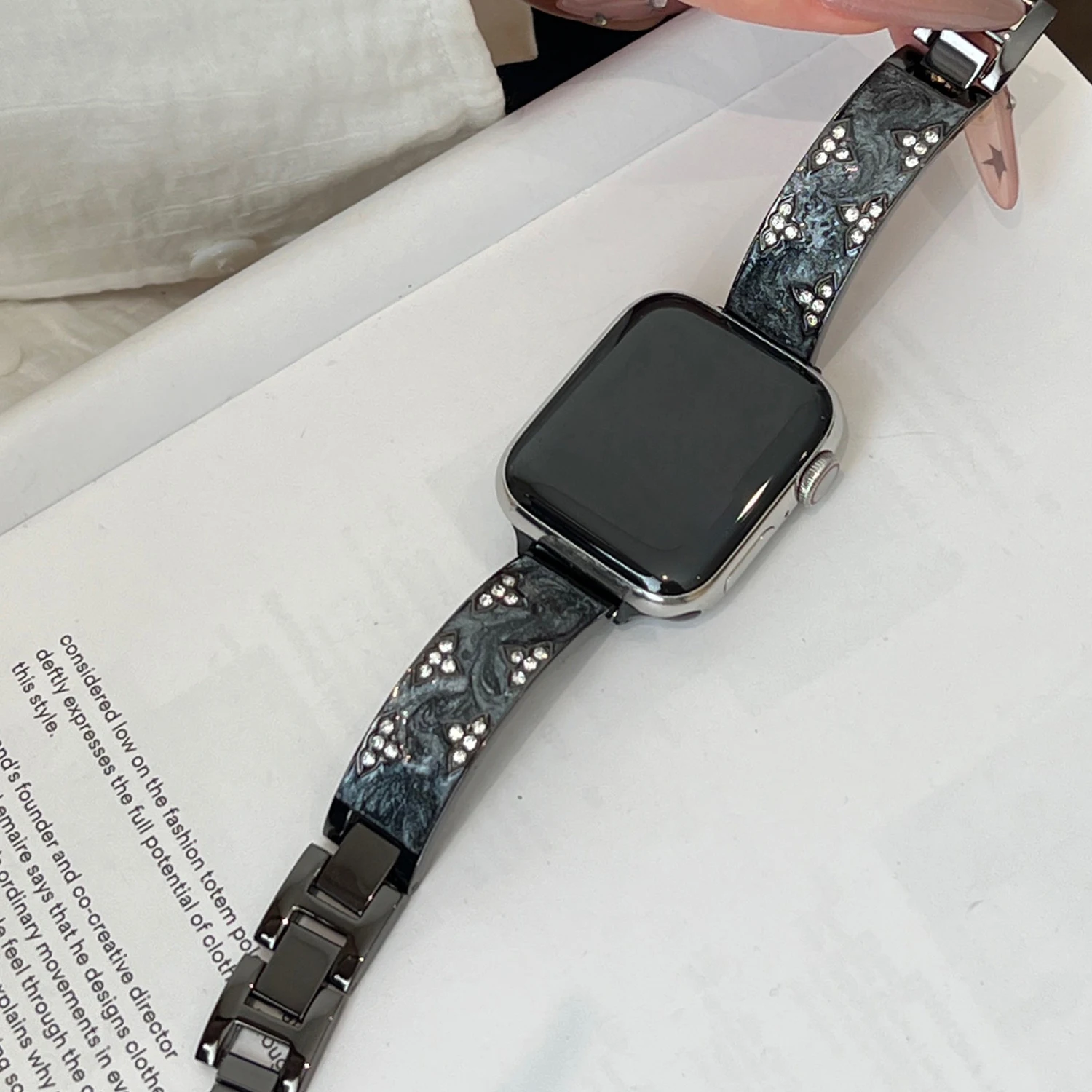 Luxury curved metal band for Apple Watch S10 42mm 46mm Ultra 49mm band 41mm 45mm Noble and Elegant watch band for iwatch 876SE4