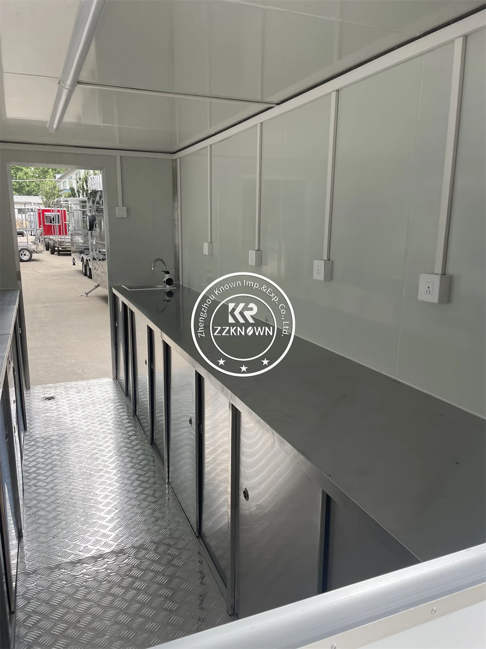 Carrelli per caffè veloci per snack approvati CE Camion per alimenti mobile per hamburger piccoli Rimorchio per alimenti quadrato zincato completamente attrezzato