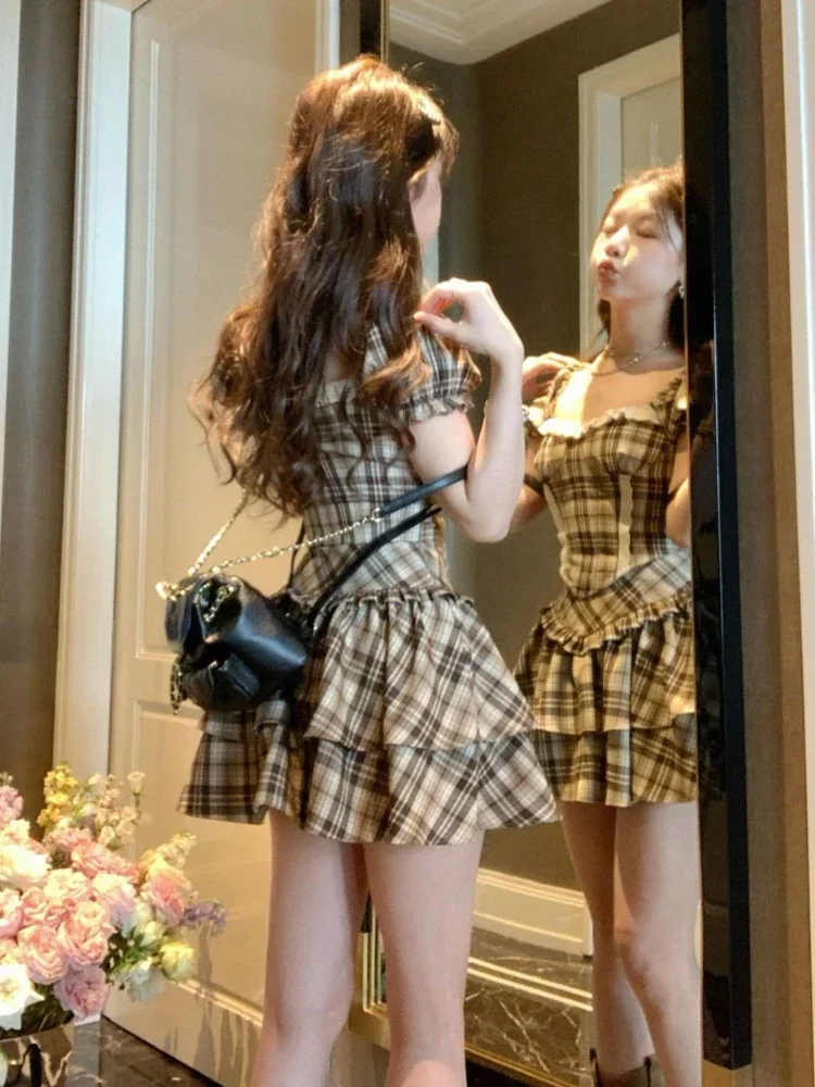 

Plaid Retro Elegant 2 Piece Dress Set Female French Y2k Crop Tops + High Waist Mini Skrits 2025 Summer Korean Fashion Suits